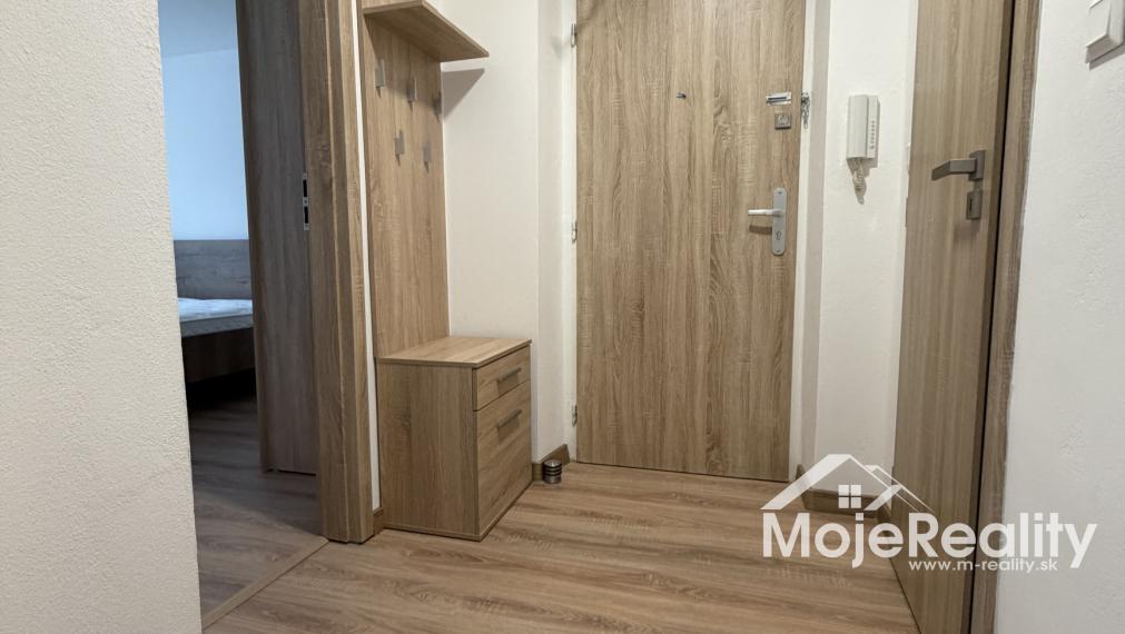 Na prenájom: kompletne zrekonštruovaný 2-izbový byt – Trenčín, Dlhé Hony