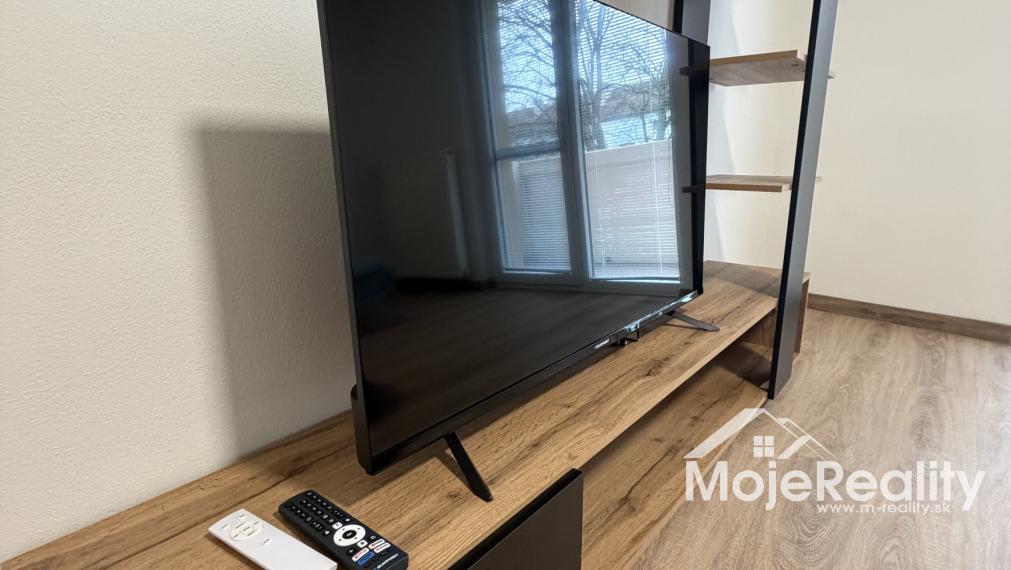 Na prenájom: kompletne zrekonštruovaný 2-izbový byt – Trenčín, Dlhé Hony