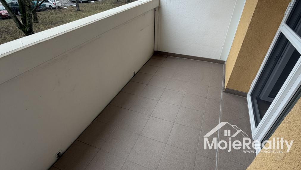 Na prenájom: kompletne zrekonštruovaný 2-izbový byt – Trenčín, Dlhé Hony