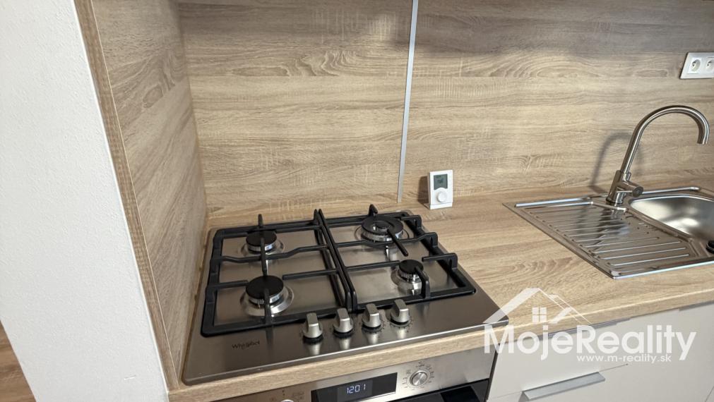 Na prenájom: kompletne zrekonštruovaný 2-izbový byt – Trenčín, Dlhé Hony