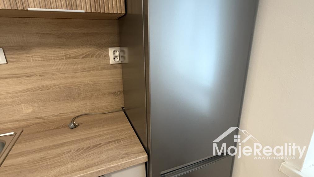 Na prenájom: kompletne zrekonštruovaný 2-izbový byt – Trenčín, Dlhé Hony