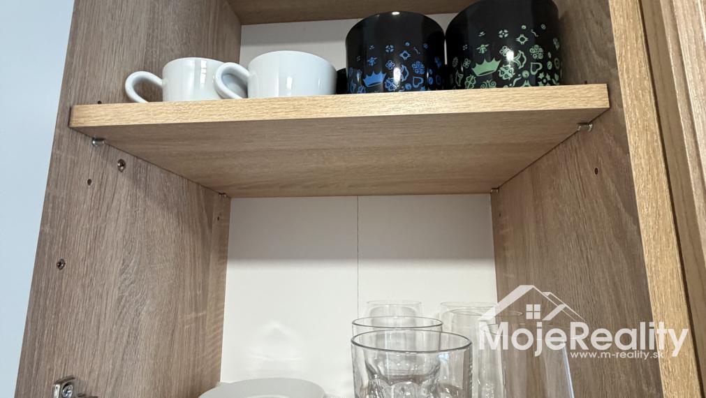 Na prenájom: kompletne zrekonštruovaný 2-izbový byt – Trenčín, Dlhé Hony