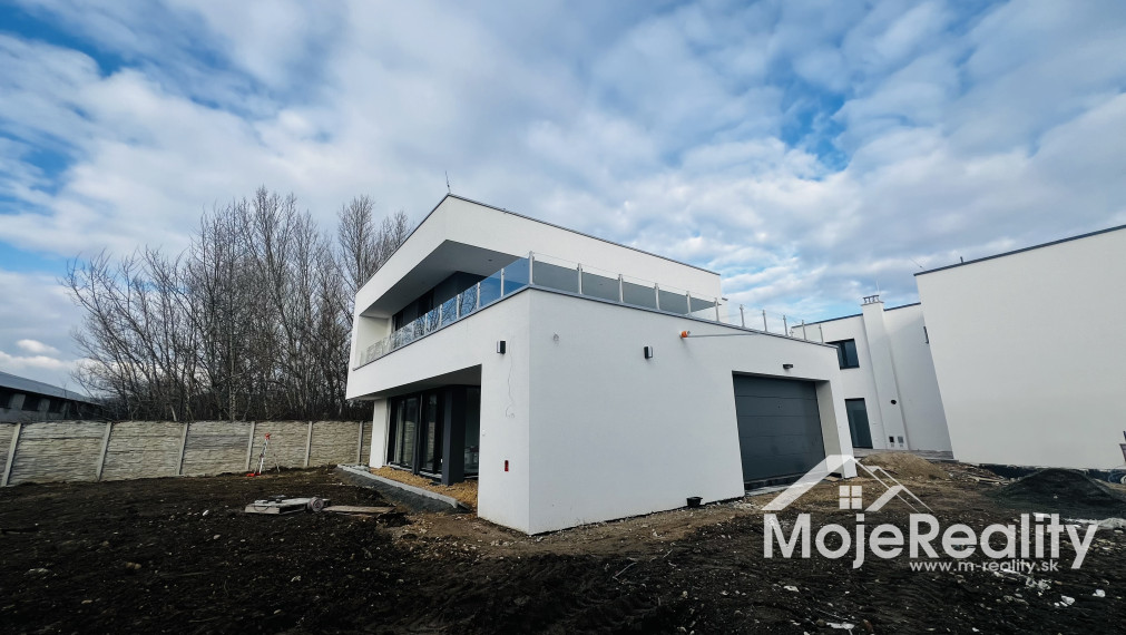 Posledný voľný luxusný 5-izb. rodinný dom v novej lokalite v blízkosti centra mesta Trenčín