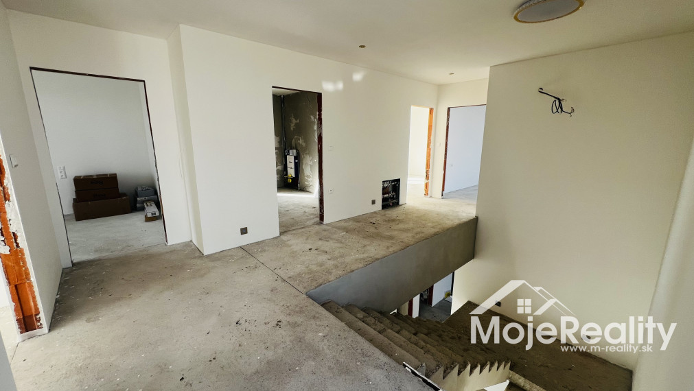 Posledný voľný luxusný 5-izb. rodinný dom v novej lokalite v blízkosti centra mesta Trenčín