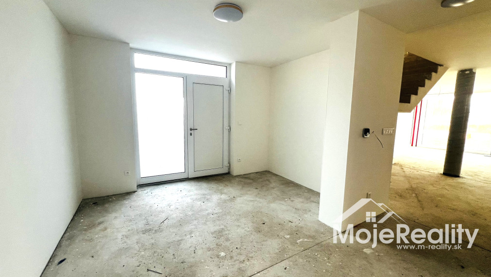 Posledný voľný luxusný 5-izb. rodinný dom v novej lokalite v blízkosti centra mesta Trenčín