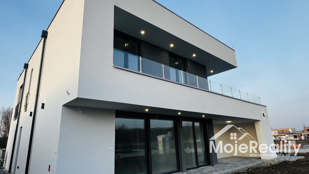 Posledný voľný luxusný 5-izb. rodinný dom v novej lokalite v blízkosti centra mesta Trenčín