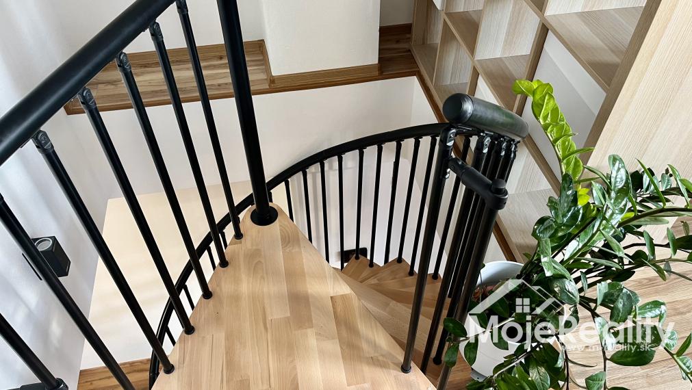 Na prenájom nádherný 2-izbový mezonetový byt pre náročného klienta