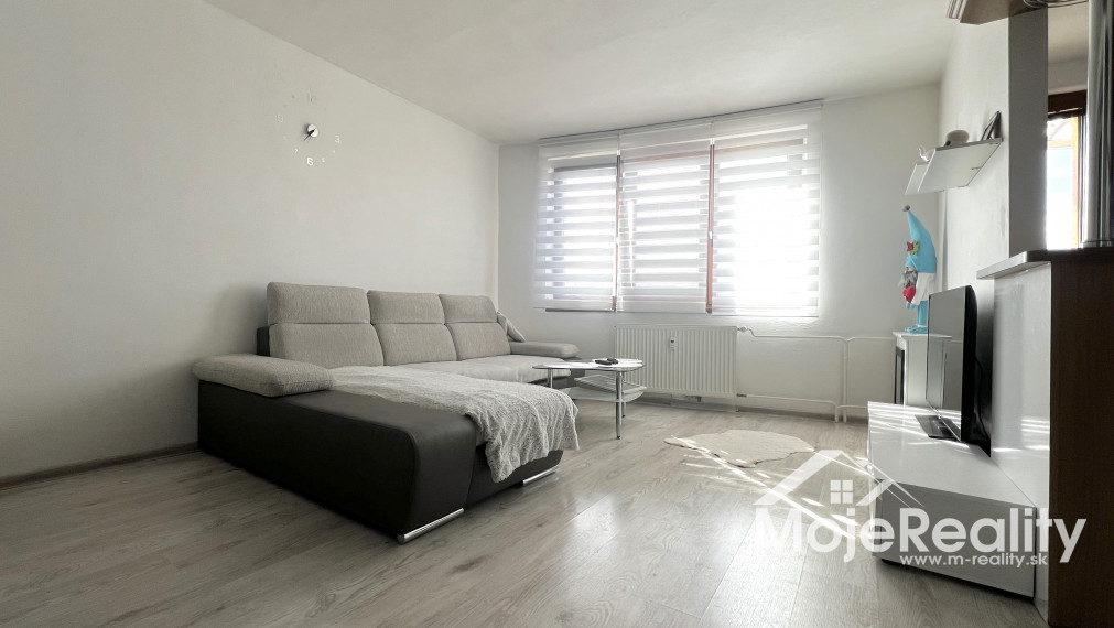 Znížená cena. Neštandardný 3 izbový mezonetový byt Trenčín - JUH