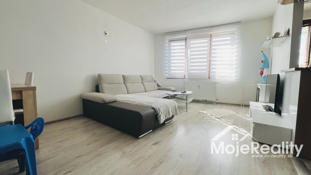 Znížená cena. Neštandardný 3 izbový mezonetový byt Trenčín - JUH