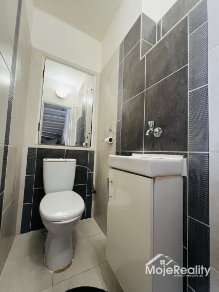 Znížená cena. Neštandardný 3 izbový mezonetový byt Trenčín - JUH