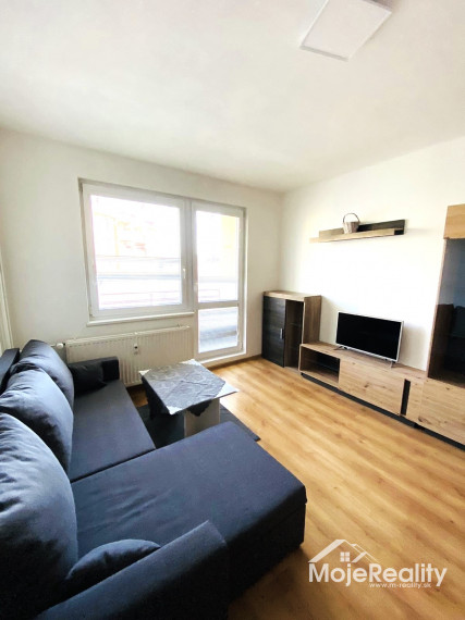 Na predaj zrekonštruovaný 1 izbový byt, JUH, Halalovka