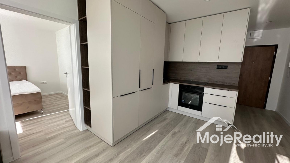 Novozrekonštruovaný, zariadený 2 izb. byt – PRENÁJOM. Pri Výstavisku, Trenčín