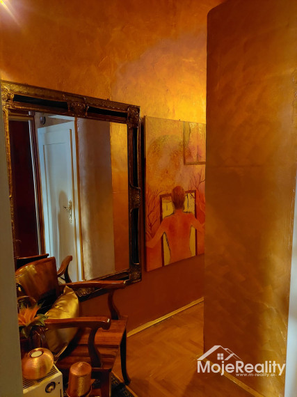 Bratislava-Staré Mesto - Luxusný  4 izb. byt 128 m2-  v centre mesta