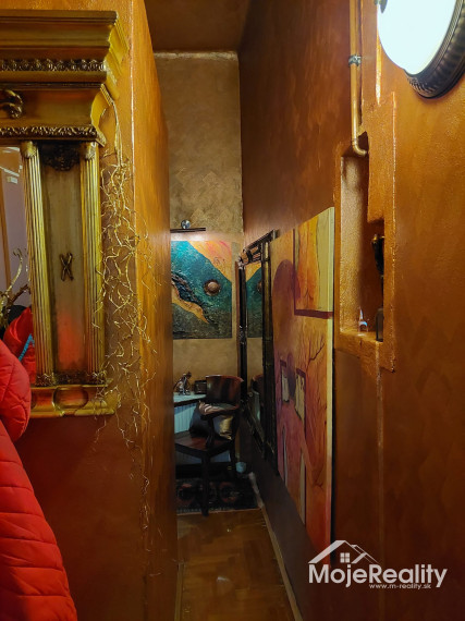 Bratislava-Staré Mesto - Luxusný  4 izb. byt 128 m2-  v centre mesta