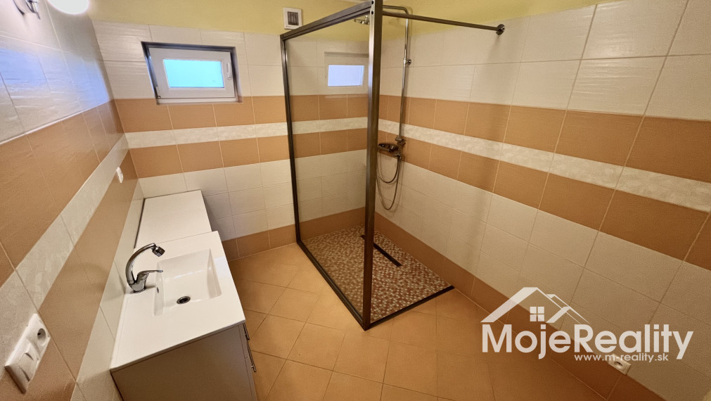 Zľava 10.000 Eur 4-izbový rodinný dom v obci Rybany, skolaudovaný v roku 2017