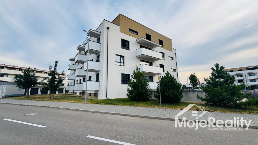 Na prenájom 3 izbový byt s vnútorným garážovým státím, vo vyhľadávanej lokalite Trenčín - Vinohrady