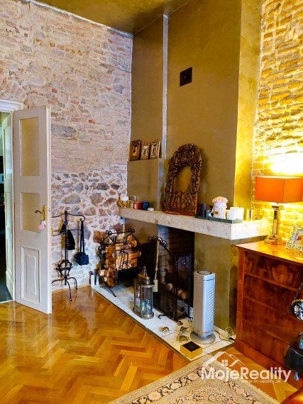 Bratislava-Staré Mesto - Luxusný  4 izb. byt 128 m2-  v centre mesta