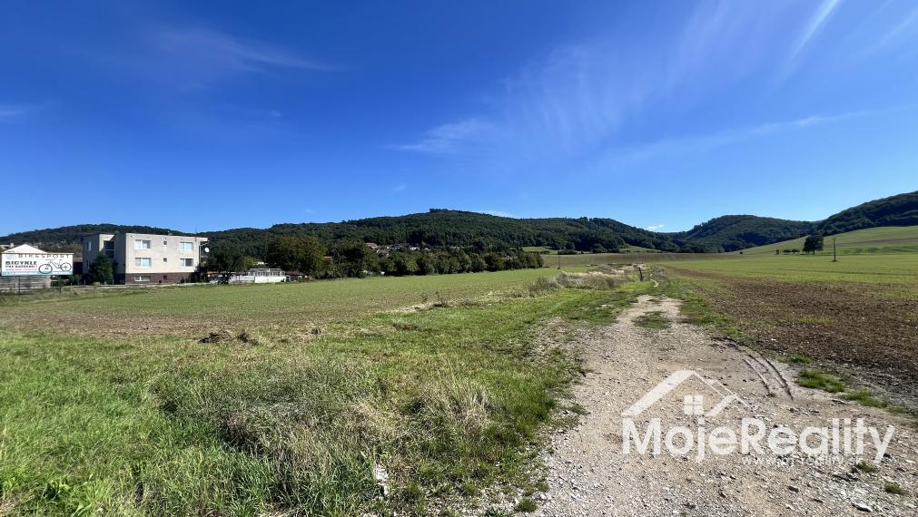 Stavebný pozemok Trenčianska Teplá – časť Dobrá (spolu 3864 m²) alebo samostatne 1285 m2