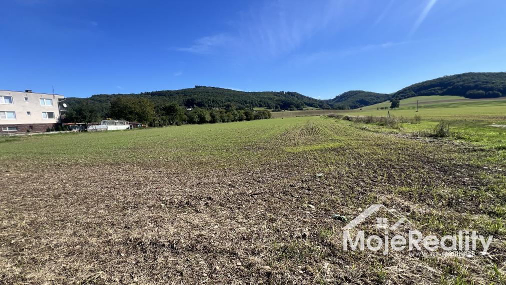 Stavebný pozemok Trenčianska Teplá – časť Dobrá (spolu 3864 m²) alebo samostatne 1285 m2