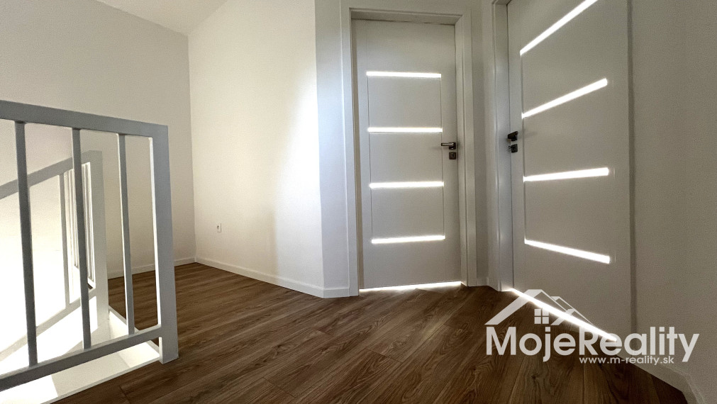 Predaný_Byt, ktorý len tak ľahko na trhu nenájdete! 3+1 MEZONET Trenčín