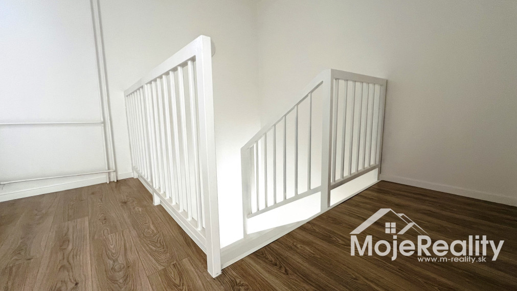 Predaný_Byt, ktorý len tak ľahko na trhu nenájdete! 3+1 MEZONET Trenčín