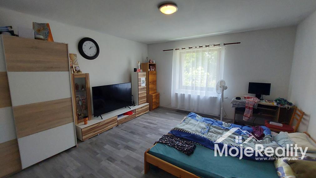 Horné Štitáre – rodinný dom  s veľkou záhradou– čiastočná rekonštrukcia