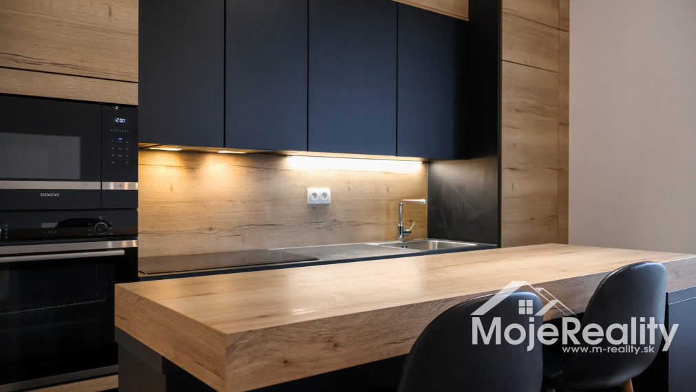 Výnimočná ponuka! Luxusný 2-izbový byt s veľkou terasou, garážou/vlastným parkovacím státím. Rezidencia Vinohrady – ul. Rulandská