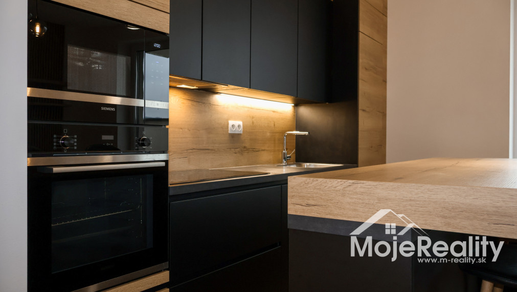 Výnimočná ponuka! Luxusný 2-izbový byt s veľkou terasou, garážou/vlastným parkovacím státím. Rezidencia Vinohrady – ul. Rulandská