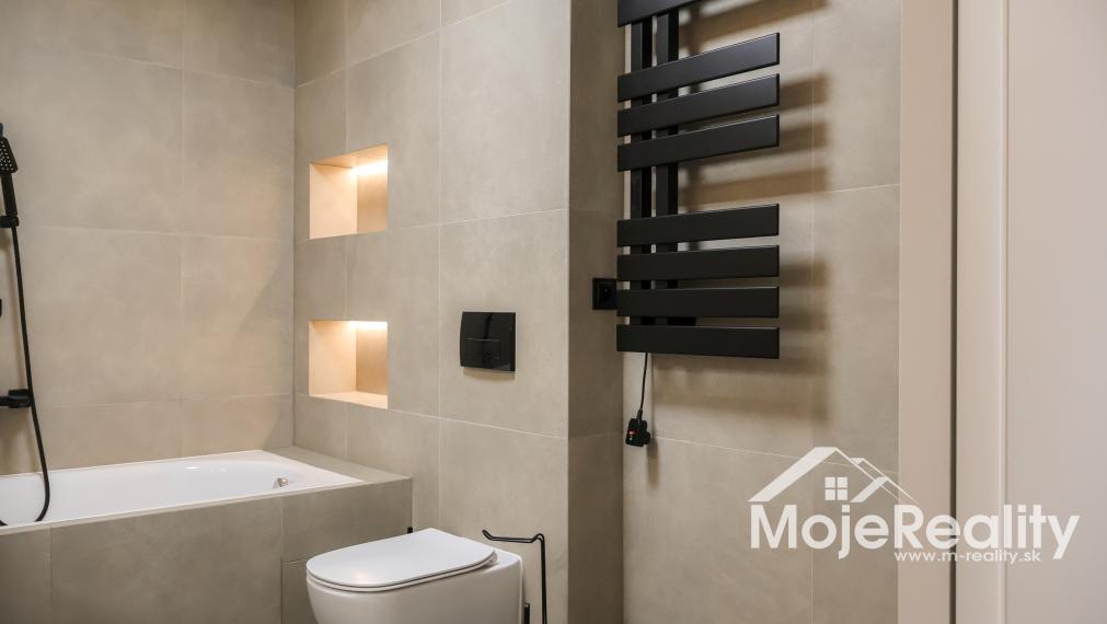 3 izb. mezonetový byto-dom s bazénom, garážou, terasou v komplexe Rezidencia Biskupická 7 IBV