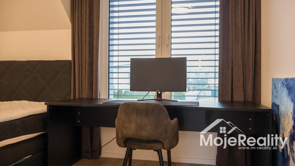 3 izb. mezonetový byto-dom s bazénom, garážou, terasou v komplexe Rezidencia Biskupická 7 IBV