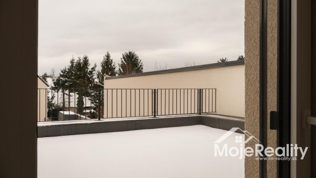 3 izb. mezonetový byto-dom s bazénom, garážou, terasou v komplexe Rezidencia Biskupická 7 IBV