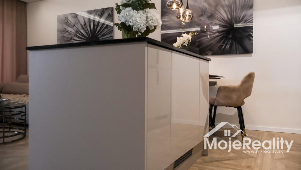 Menej ako dom - viac ako byt. 3 izbový mezonet s bazénom, garážou, terasou v komplexe Rezidencia Biskupická 7 IBV