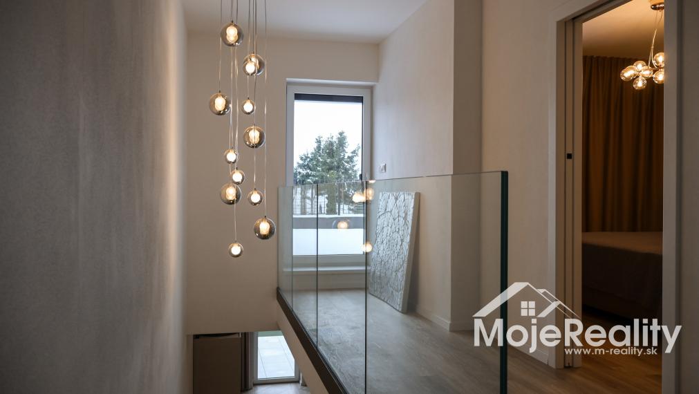 Menej ako dom - viac ako byt. 3 izbový mezonet s bazénom, garážou, terasou v komplexe Rezidencia Biskupická 7 IBV