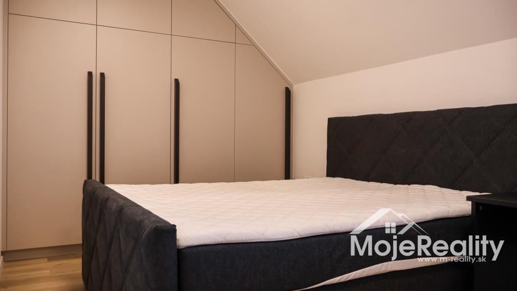 Menej ako dom - viac ako byt. 3 izbový mezonet s bazénom, garážou, terasou v komplexe Rezidencia Biskupická 7 IBV