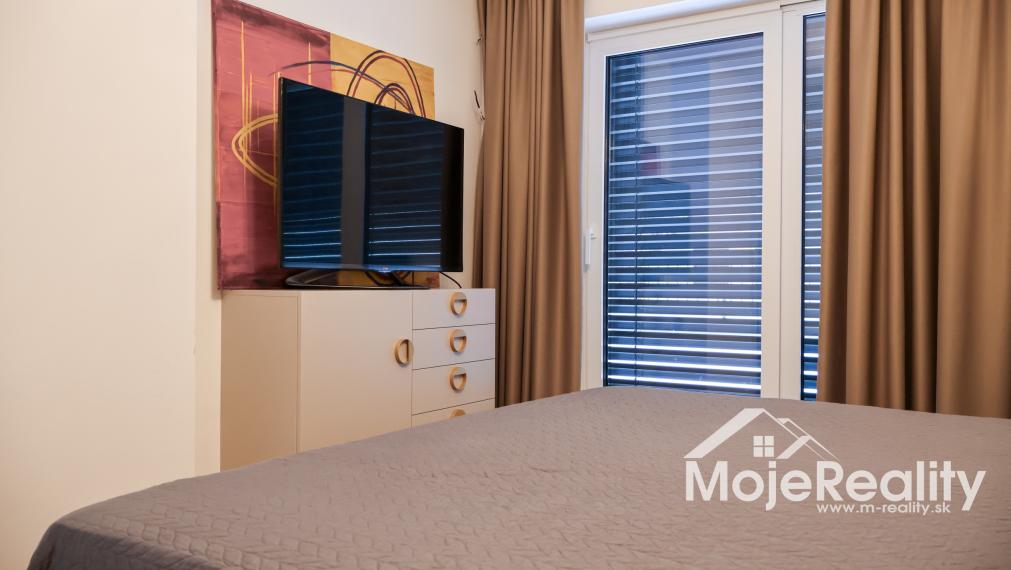 Menej ako dom - viac ako byt. 3 izbový mezonet s bazénom, garážou, terasou v komplexe Rezidencia Biskupická 7 IBV