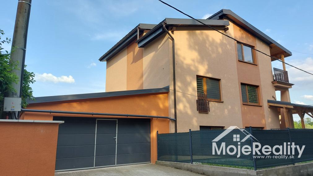 Plne zariadený 4 izb. rodinný dom -Diviaky nad Nitricou / časť Ješkova Ves