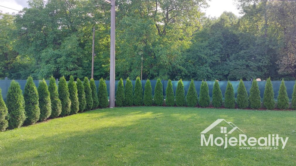 Plne zariadený 4 izb. rodinný dom -Diviaky nad Nitricou / časť Ješkova Ves