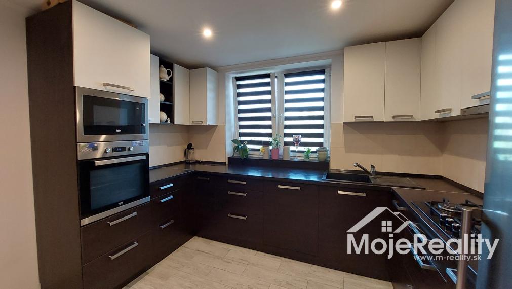 Plne zariadený 4 izb. rodinný dom -Diviaky nad Nitricou / časť Ješkova Ves