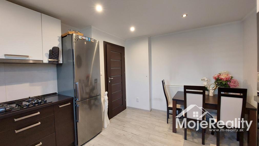 Plne zariadený 4 izb. rodinný dom -Diviaky nad Nitricou / časť Ješkova Ves