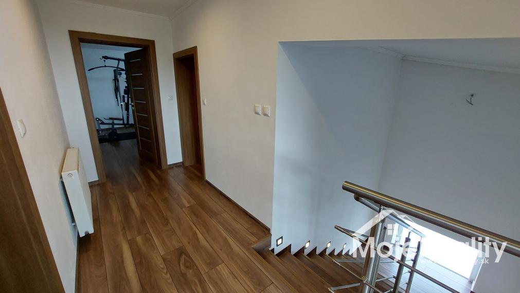 Plne zariadený 4 izb. rodinný dom -Diviaky nad Nitricou / časť Ješkova Ves