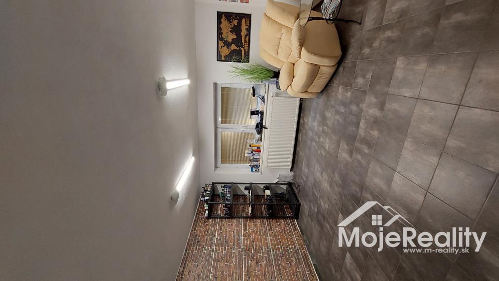 Plne zariadený 4 izb. rodinný dom -Diviaky nad Nitricou / časť Ješkova Ves