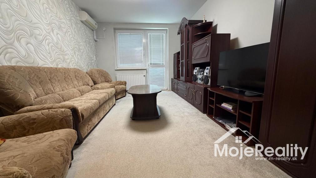 3 izbový byt s garážou a záhradou – Dežerice, okres Bánovce nad Bebravou