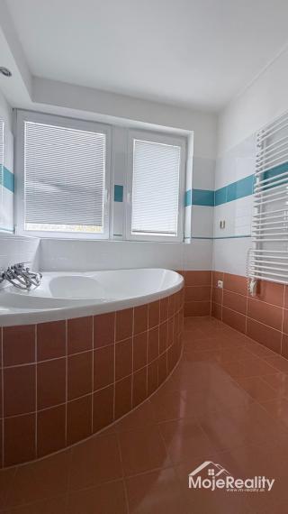 3 izbový byt s garážou a záhradou – Dežerice, okres Bánovce nad Bebravou