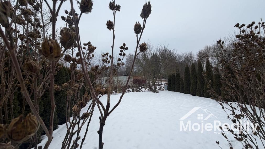 3 izbový byt s garážou a záhradou – Dežerice, okres Bánovce nad Bebravou