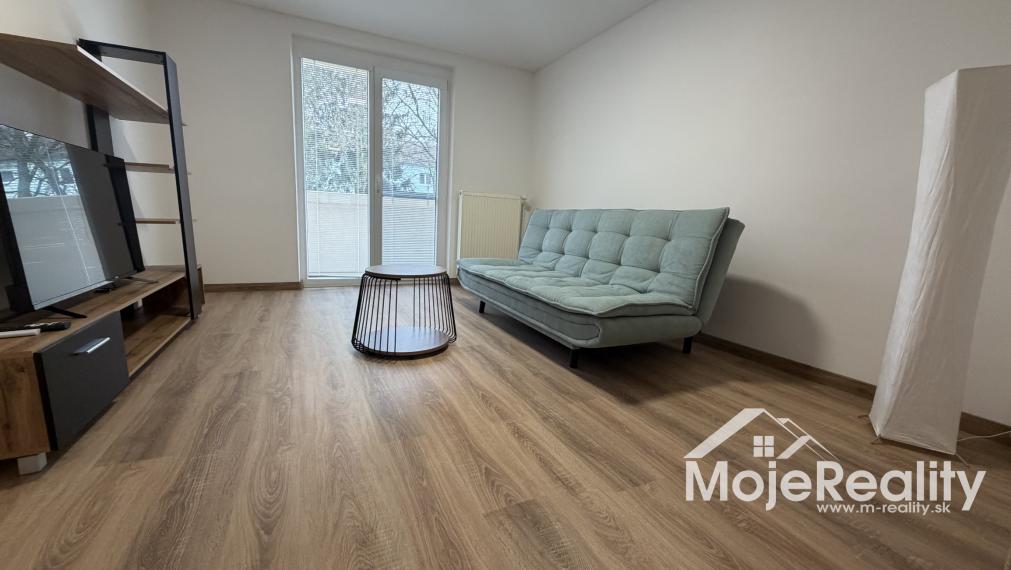 Na prenájom: kompletne zrekonštruovaný 2-izbový byt – Trenčín, Dlhé Hony