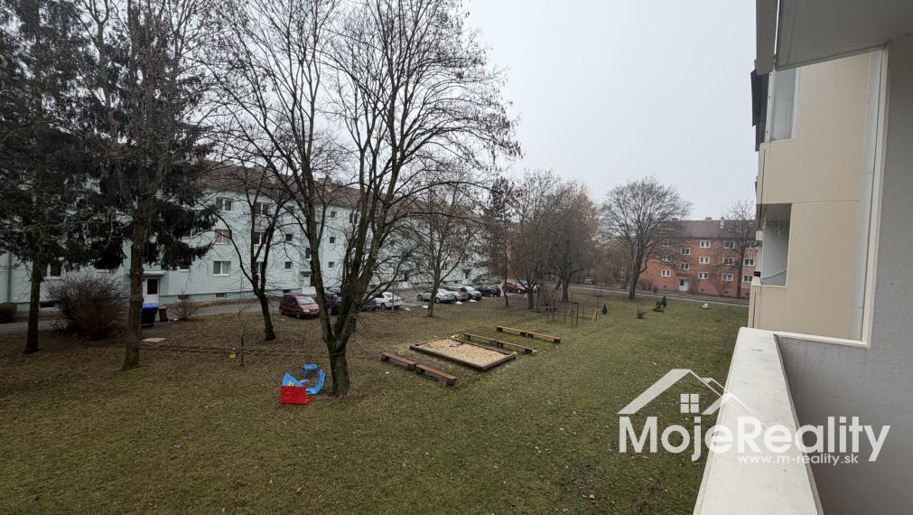 Na prenájom: kompletne zrekonštruovaný 2-izbový byt – Trenčín, Dlhé Hony