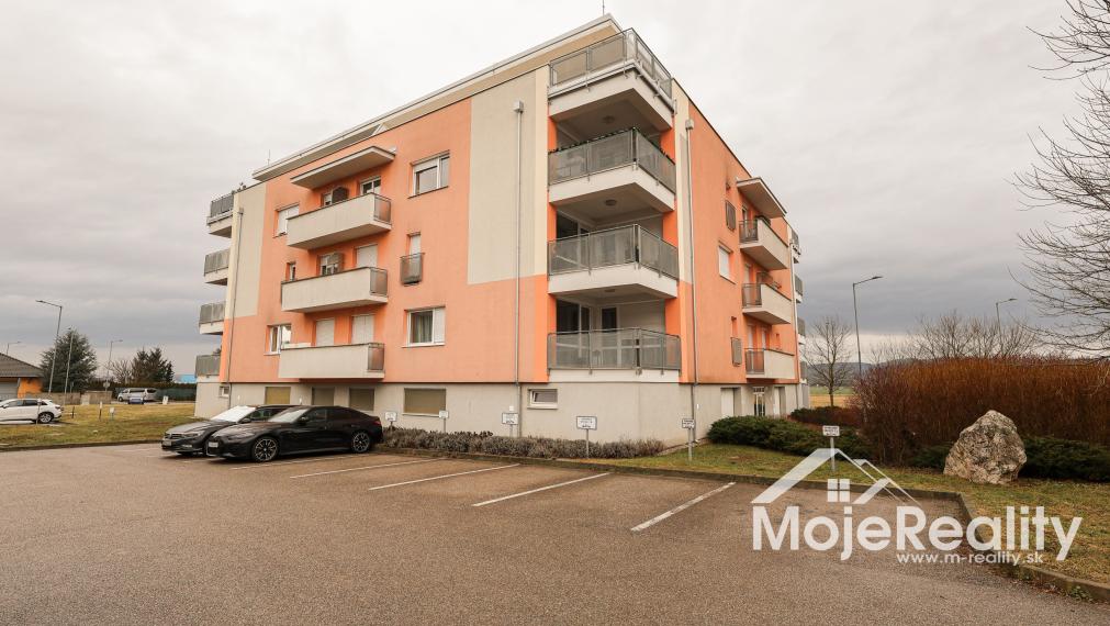 Kompletne vybavený a zariadený 2 izbový byt VILLA PARK Trenčín