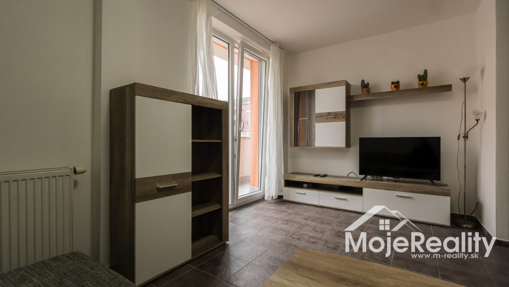 Kompletne vybavený a zariadený 2 izbový byt VILLA PARK Trenčín