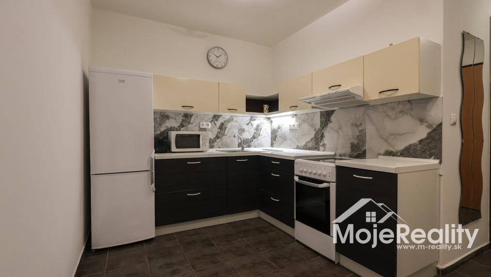 Kompletne vybavený a zariadený 2 izbový byt VILLA PARK Trenčín