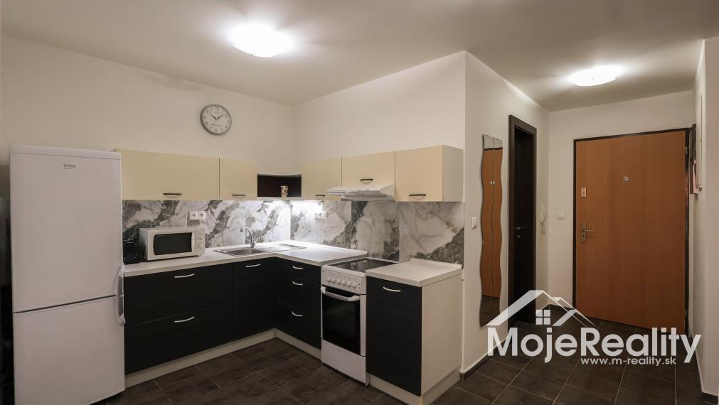 Kompletne vybavený a zariadený 2 izbový byt VILLA PARK Trenčín